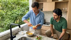 ¿Los perros pueden comer durazno? El detalle que marca la diferencia al dárselo